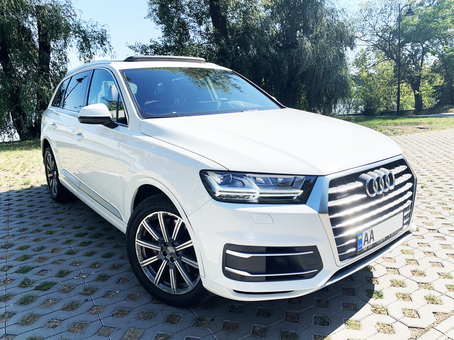 Новый белый Audi Q7 3.0T Quattro (2018) 