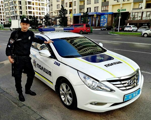 292 прокат аренда полицейской машины в Киеве 