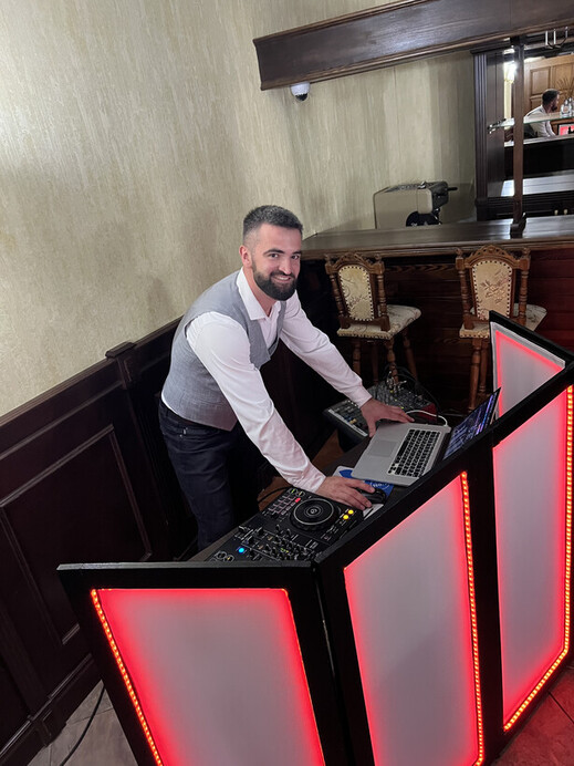 Dj Tony