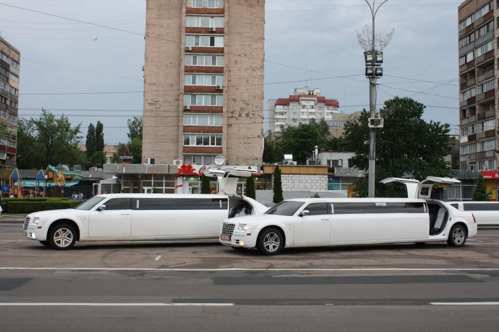  Прокат (аренда) лимузинов в Черкассах и области C 