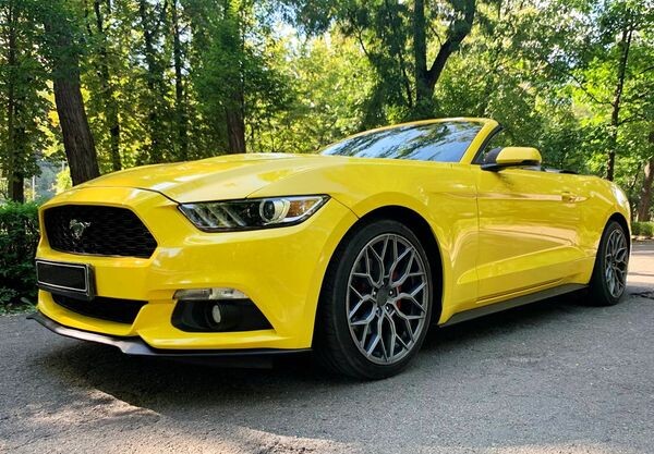 070 Ford Mustang GT желтый кабриолет аренда  