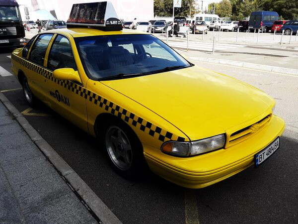 115 Chevrolet Caprice желтое такси 