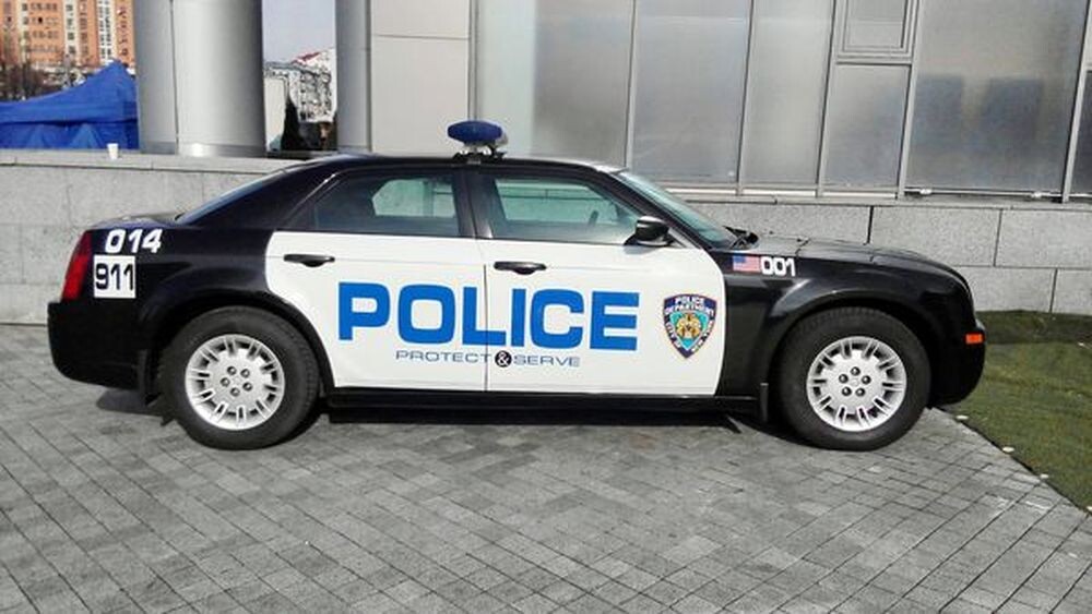 164 Арендовать автомобиль полиции New York 
