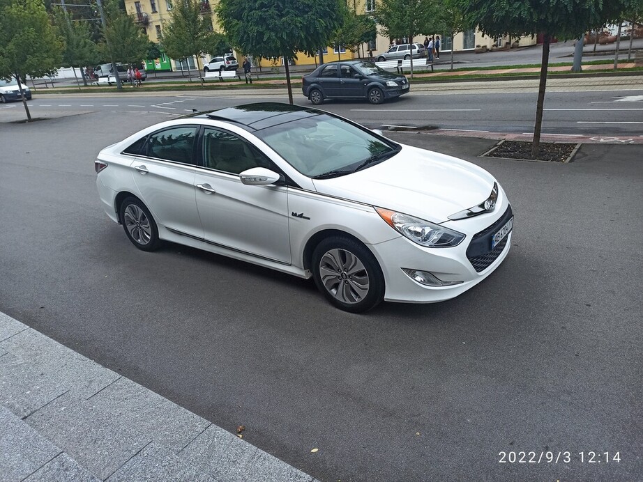 Hyundai Sonata  