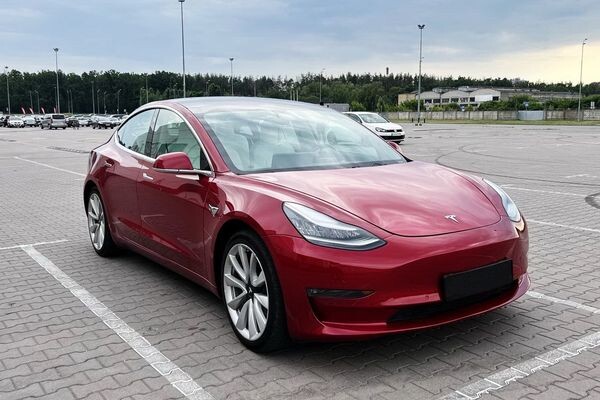 252 Электрокар Tesla Model 3 75D 