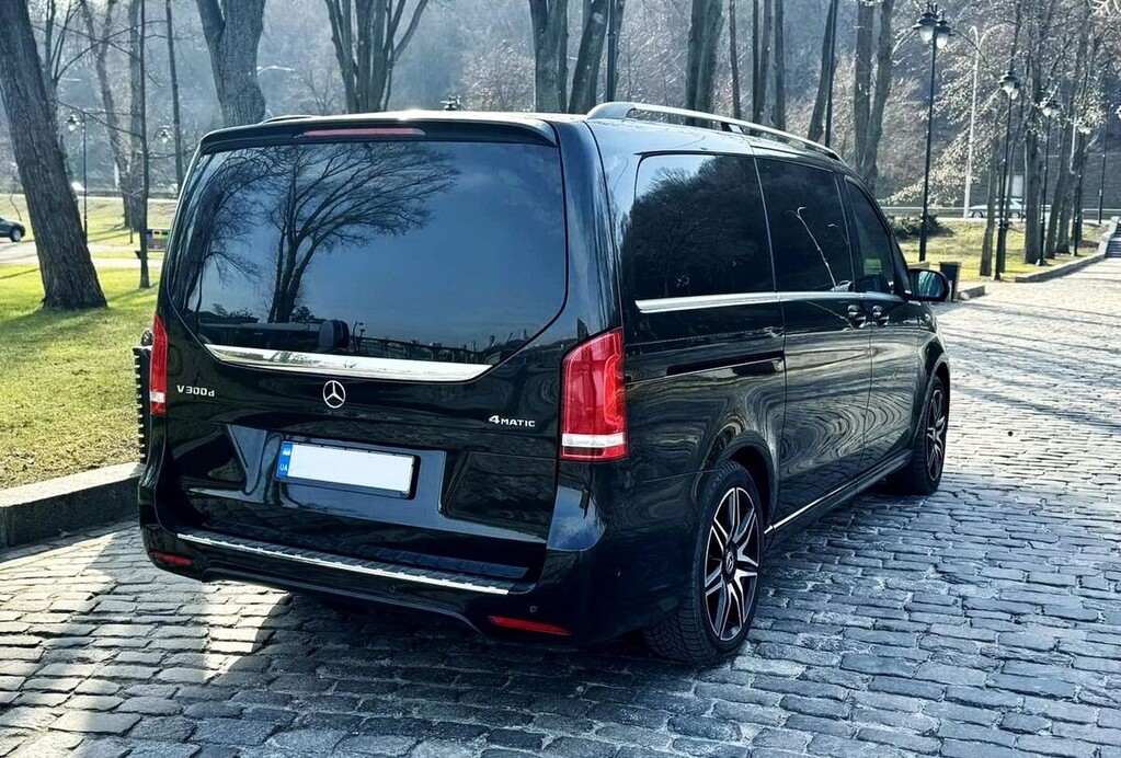 074 Аренда Mercedes Benz V Class микроавтобус 