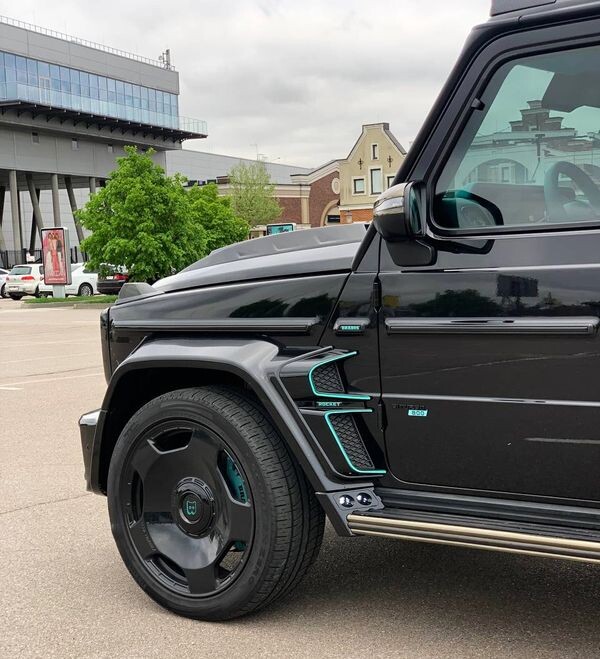 116 Джип-куб Mercedes-Benz G800 Brabus 
