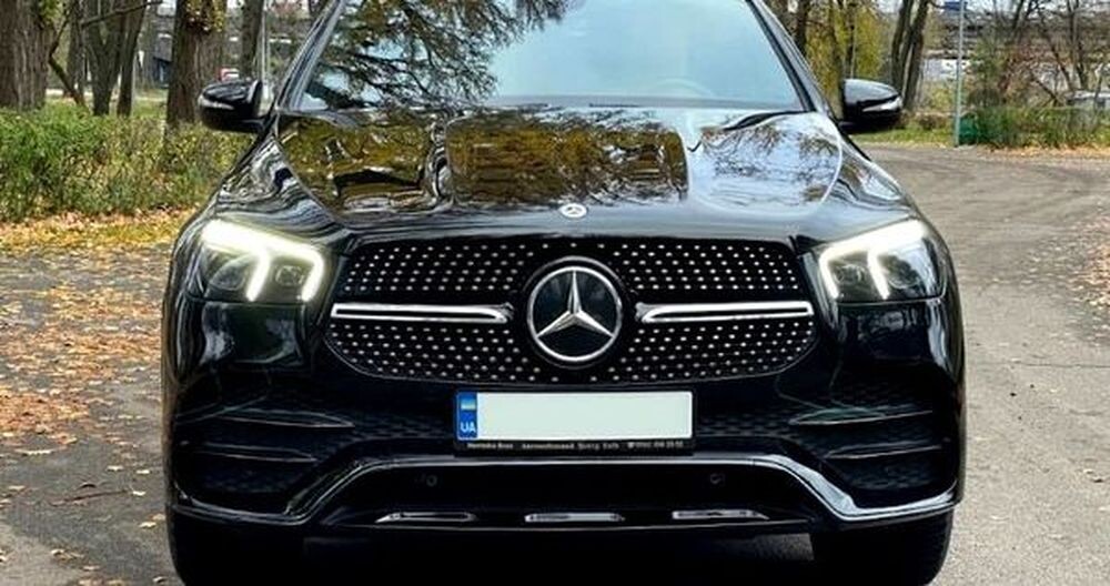 111 Mercedes Benz GLE 350D Coupe аренда на свадьбу 