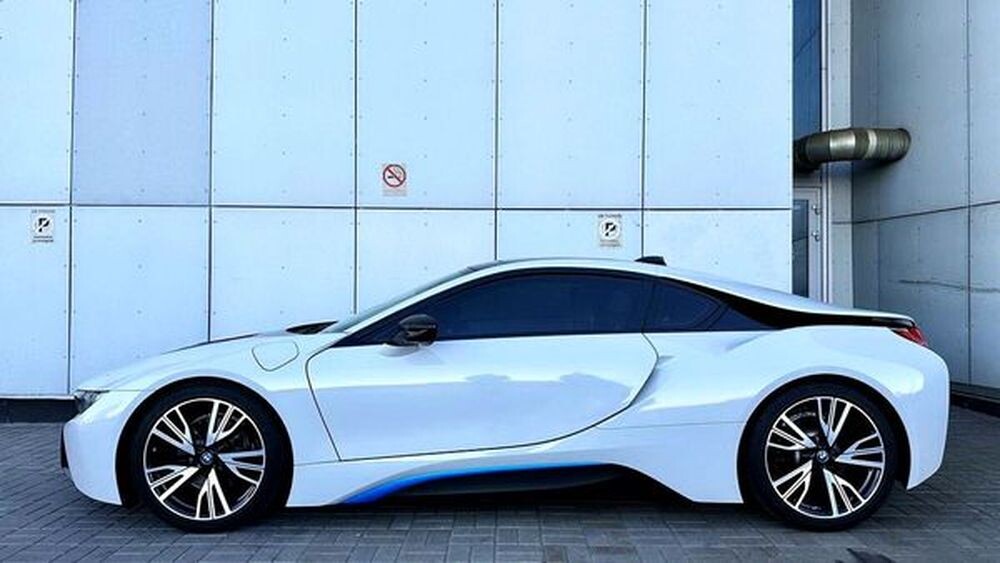 194 Прокат BMW I8 спорткар без водителя  