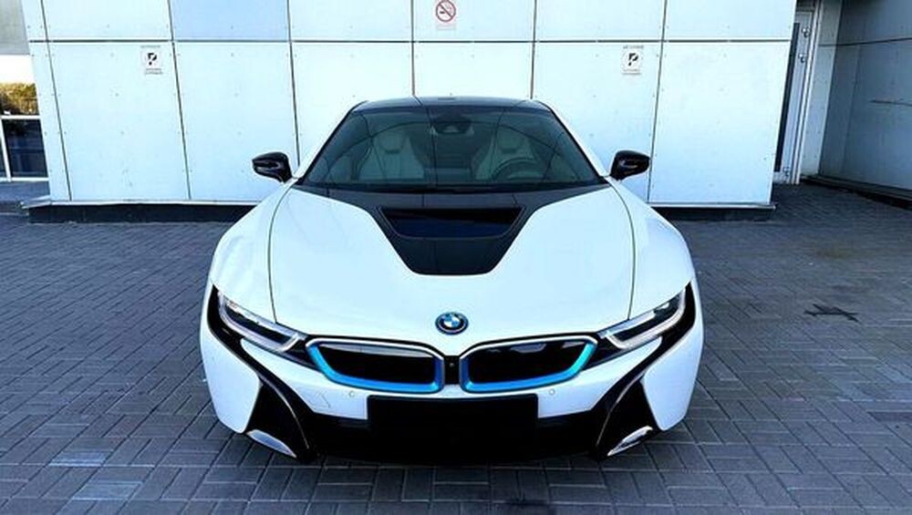 194 Прокат BMW I8 спорткар без водителя  