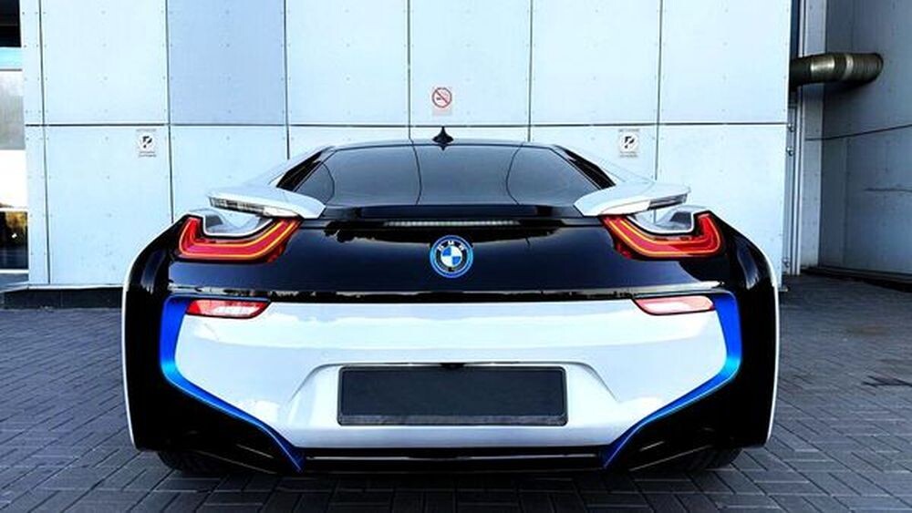 194 Прокат BMW I8 спорткар без водителя  