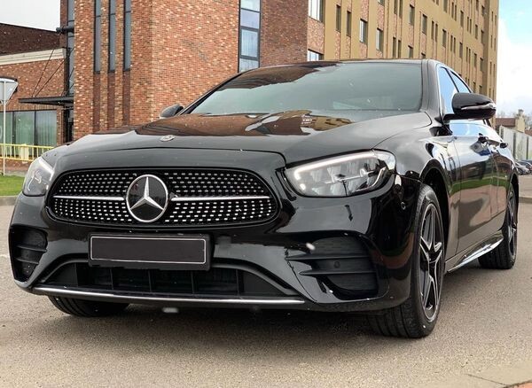 344 Mercedes Benz E-class EQ W213 чорний HIBRYD 