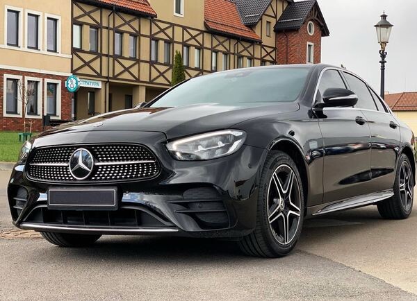 344 Mercedes Benz E-class EQ W213 чорний HIBRYD 