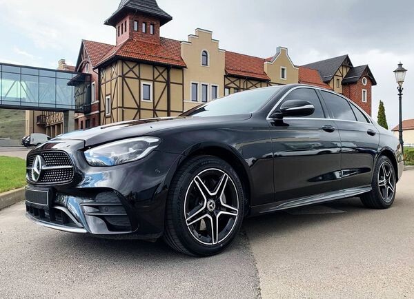 344 Mercedes Benz E-class EQ W213 чорний HIBRYD 