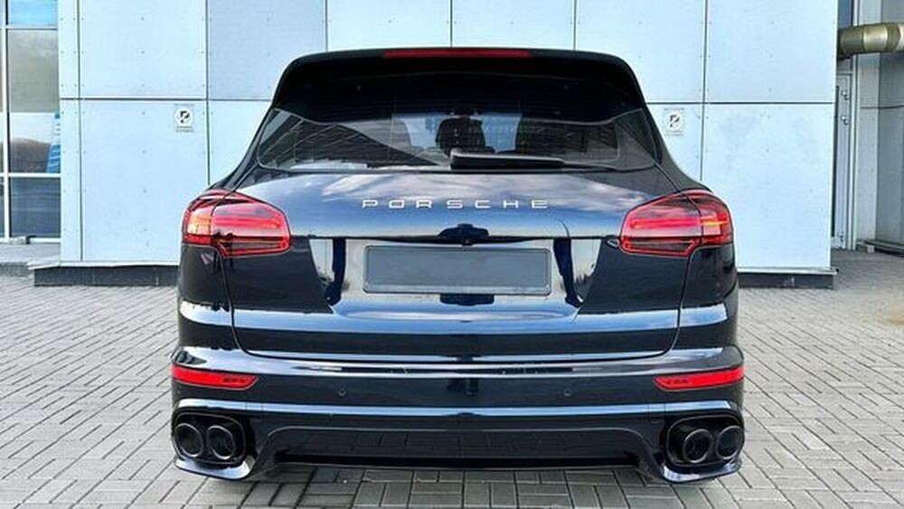 006 Внедорожник Porsche Cayenne черный 