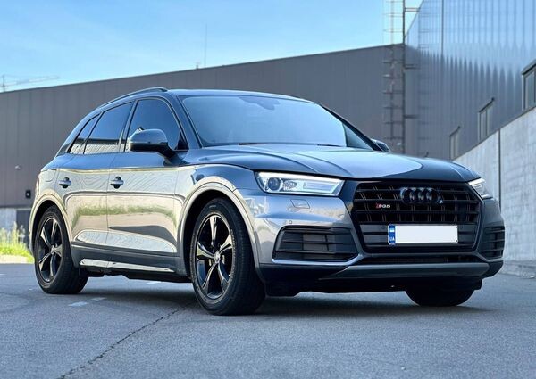 120 Внедорожник Audi Q5-Quattro серо-голубой 