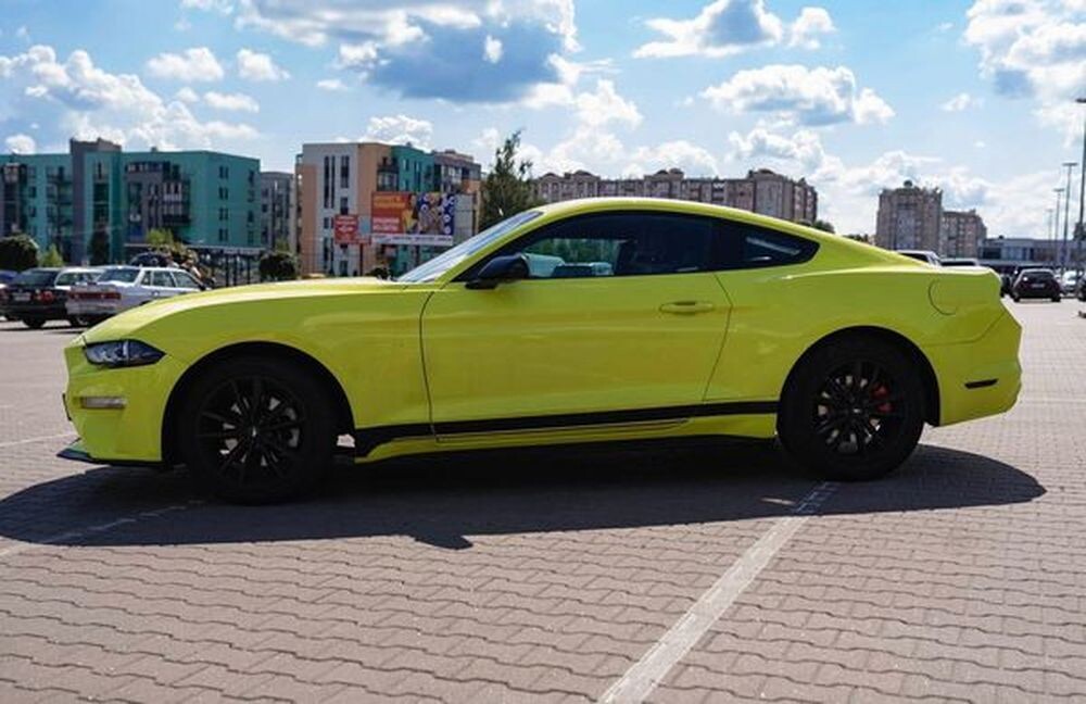 128 Ford Mustang GT 3.7 салатовый спорткар  