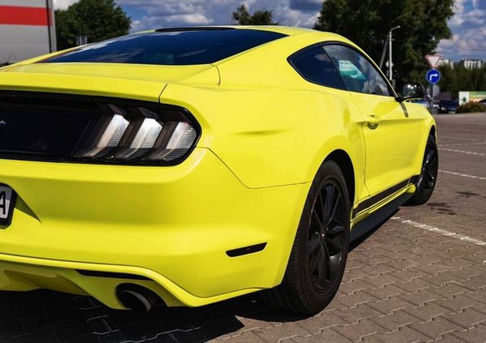 128 Ford Mustang GT 3.7 салатовый спорткар  