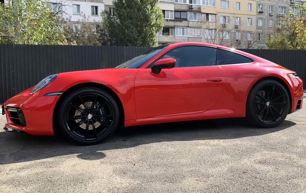 091 Арендовать Porsche 911 Carrera красный  