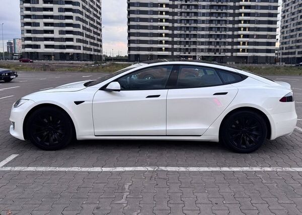 168 Электрокар Tesla Model S белая прокат б 