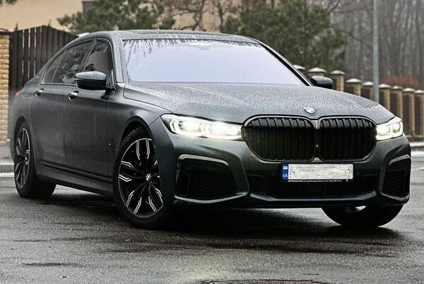 353 Прокат авто BMW M760 LI  