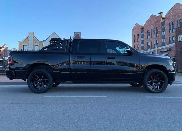 351 Пікап Ram Sport 1500 оренда 