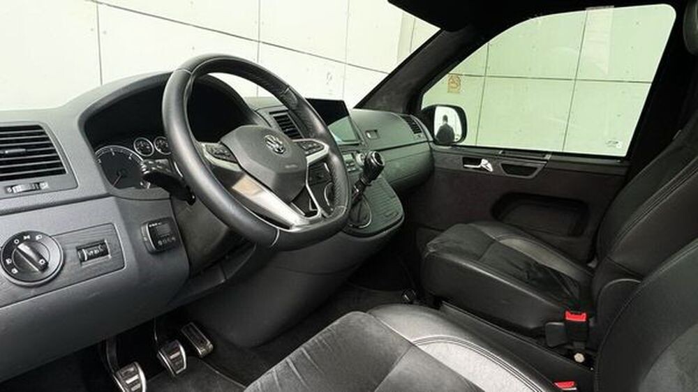 380 Прокат мікроавтобуса Volkswagen Multivan B6  