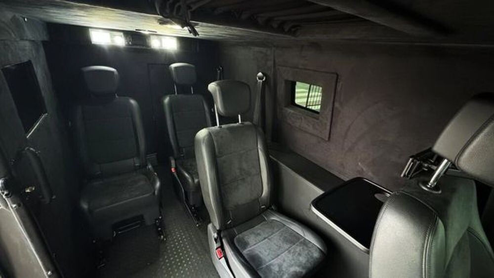 380 Прокат мікроавтобуса Volkswagen Multivan B6  