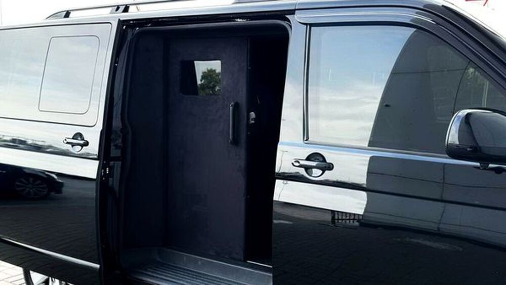 380 Прокат мікроавтобуса Volkswagen Multivan B6  