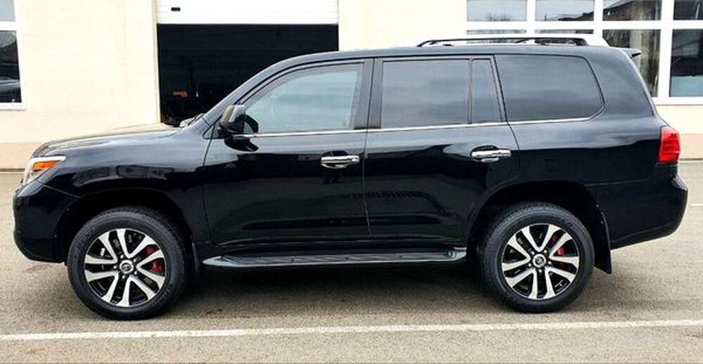 384 Оренда броньований джип Lexus LX 570 B6  