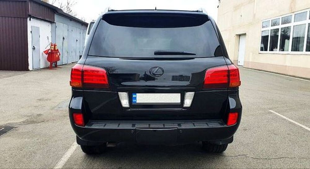 384 Оренда броньований джип Lexus LX 570 B6  