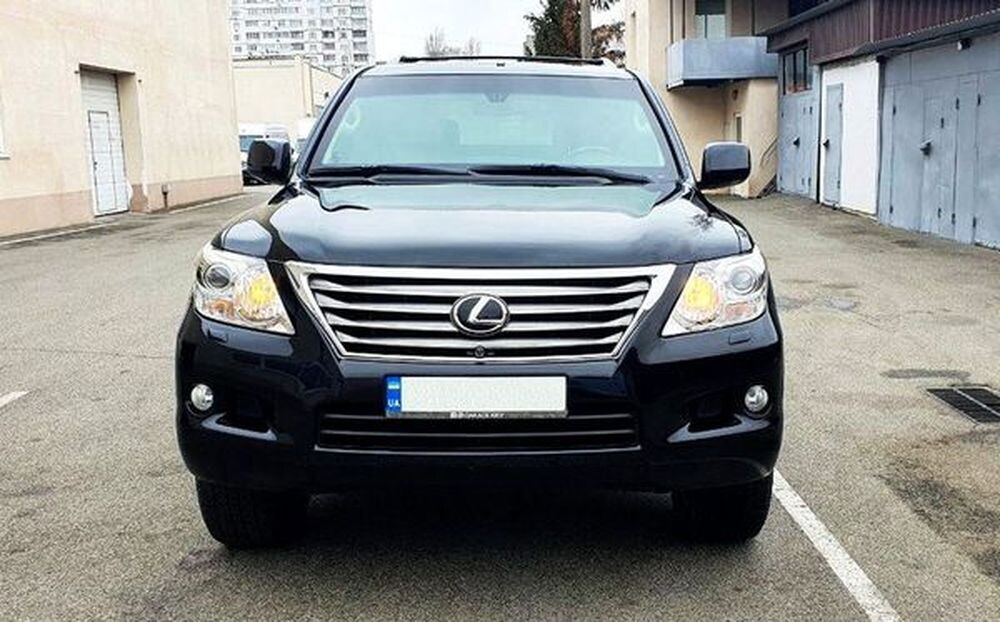 384 Оренда броньований джип Lexus LX 570 B6  