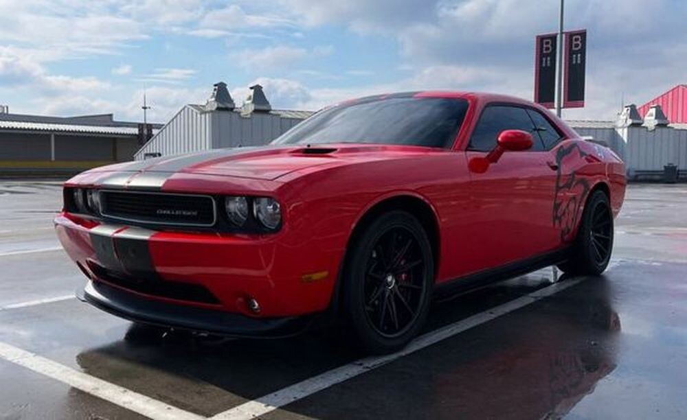 399 Прокат спорткара Dodge Challenger 3.6 л  
