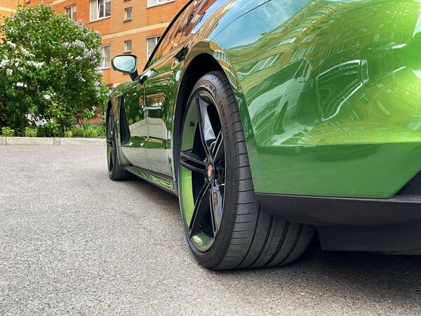 400 Прокат Porsche Taycan Turbo 671 hp AWD  