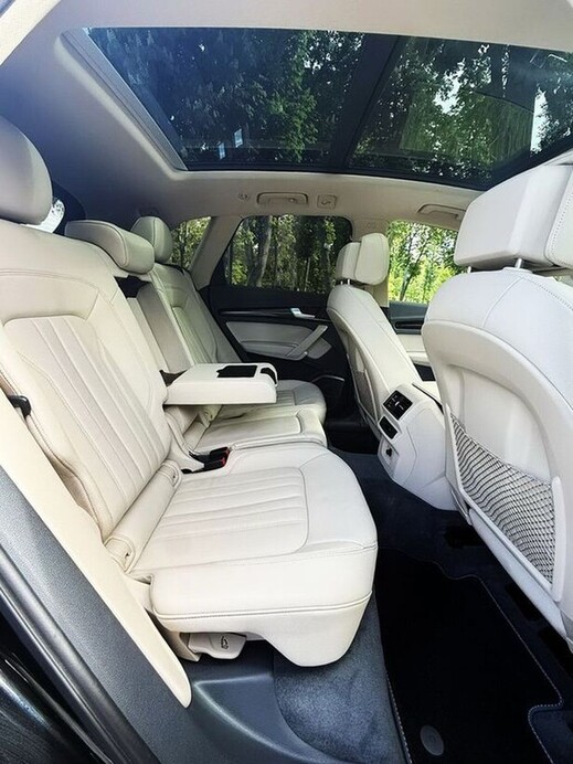 404 Позашляховик на весілля Audi Q5 чорний  