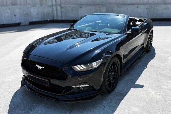 365 Кабріолет Ford Mustang GT чорний 