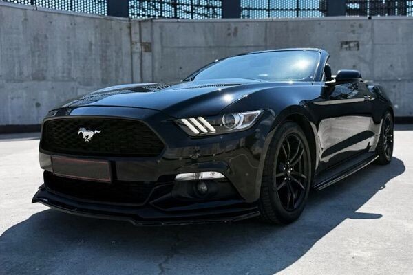 365 Кабріолет Ford Mustang GT чорний 