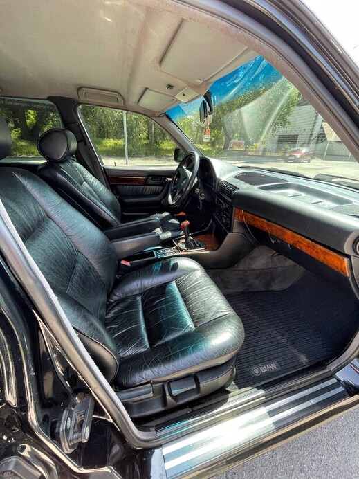 BMW E34 