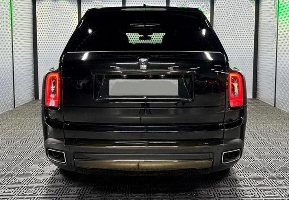 408 Прокат Rolls-Royce Cullinan на весілля 