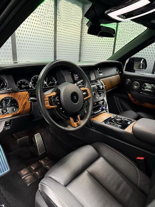 408 Прокат Rolls-Royce Cullinan на весілля 