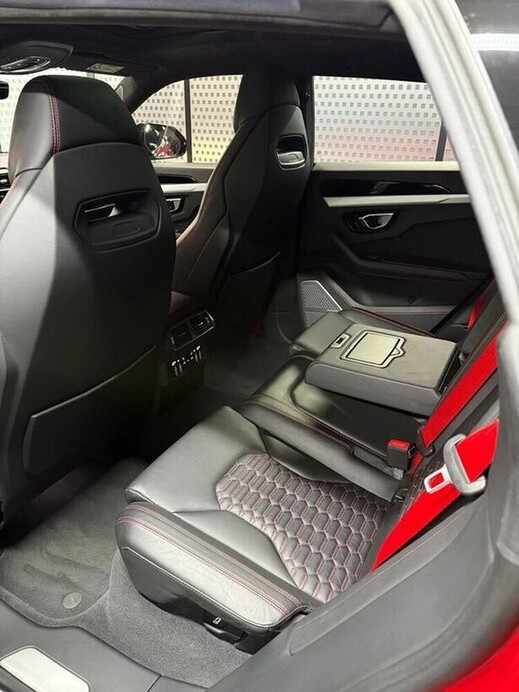 409 Прокат Lamborghini Urus без водія з водієм  