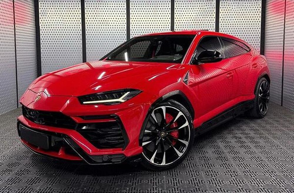 409 Прокат Lamborghini Urus без водія з водієм  