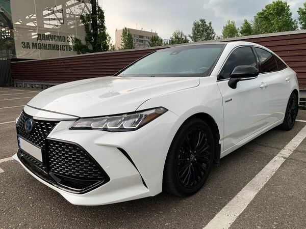 406 Toyota Avalon біла оренда на весілля 
