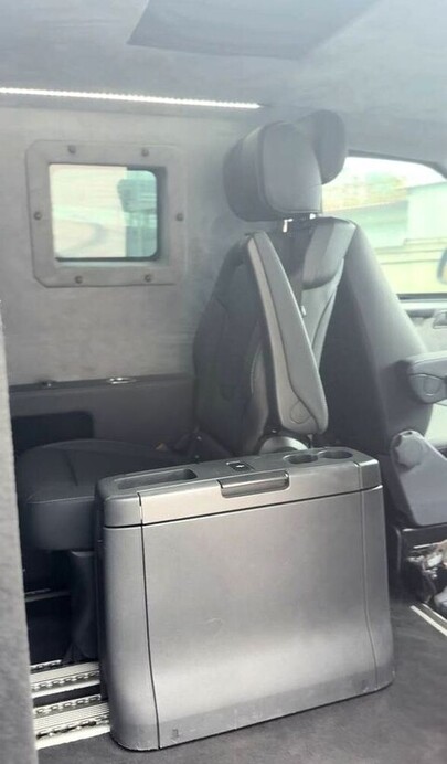 412 Броньований Volkswagen Transporter T6 B6  