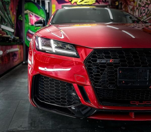419 Audi TT RS червона для фотосесії зйомки оренда 