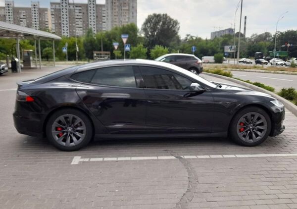420 Авто на весілля Tesla Model S чорний з водієм 