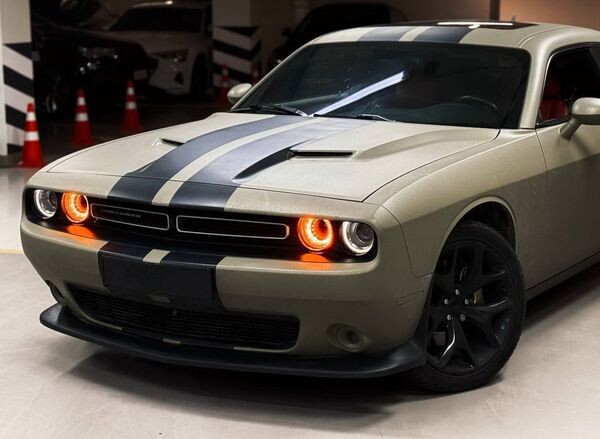 421 Dodge Challenger 3.6 л без водія  