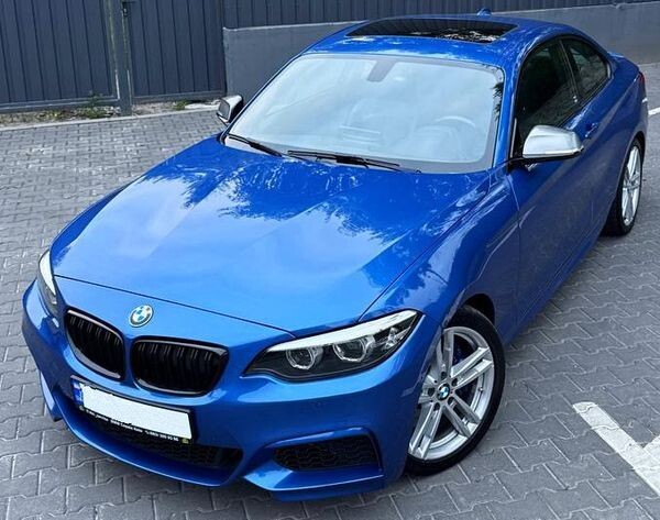 426 BMW 240i синя для фотосесії зйомки оренда 
