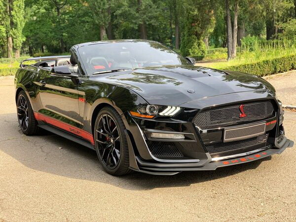 427 Кабріолет Ford Mustang GT 5.0 чорний 