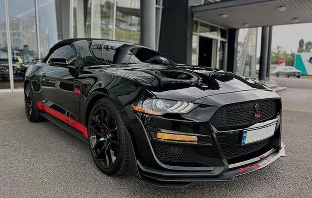 427 Кабріолет Ford Mustang GT 5.0 чорний 